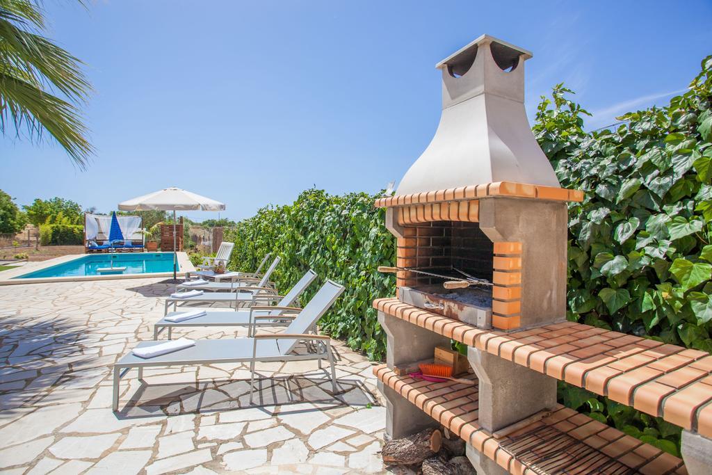 Son Segi Villa *